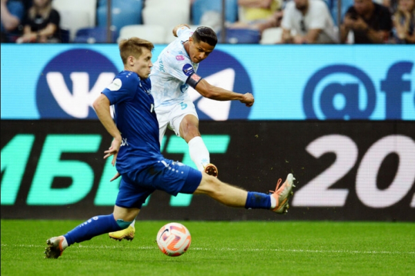 Зенит" с трудом удержал победу над "Пари НН