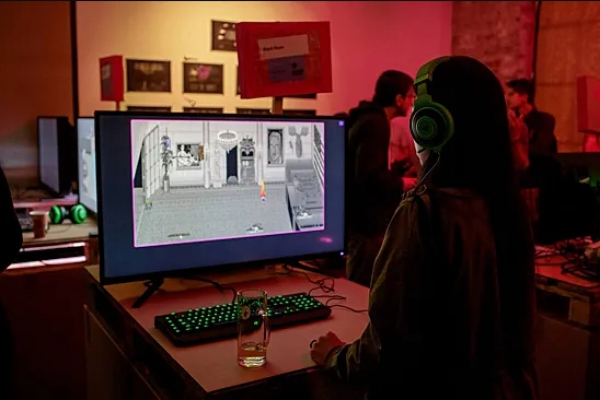 Flowwow продаёт российский бизнес "Яндексу": история с "миллиардом алых роз" получает новый поворот