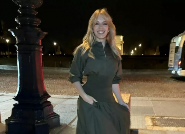 Кайли Миноуг превратилась в Барби: новая кукла певицы покоряет фанатов