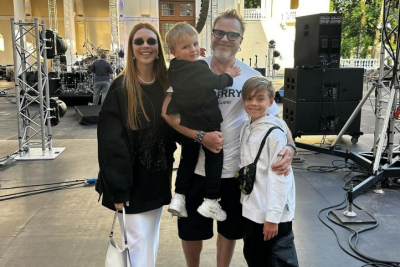 Подольская и Пресняков с малышом на руках в роддоме: больше не скрывают счастья