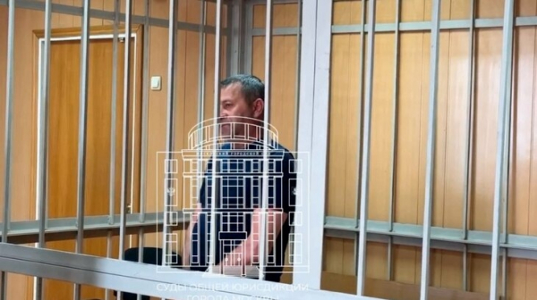 Экскаватор против роз: московский суд отправил в СИЗО механизатора-мстителя